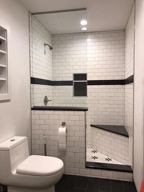 Model Kamar Mandi dan WC Pembatas Tinggi